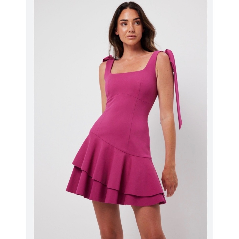 Elliatt Magenta Pink Tie Shoulder Ruffle Mini Dress Size L Cocktail Party Modern
